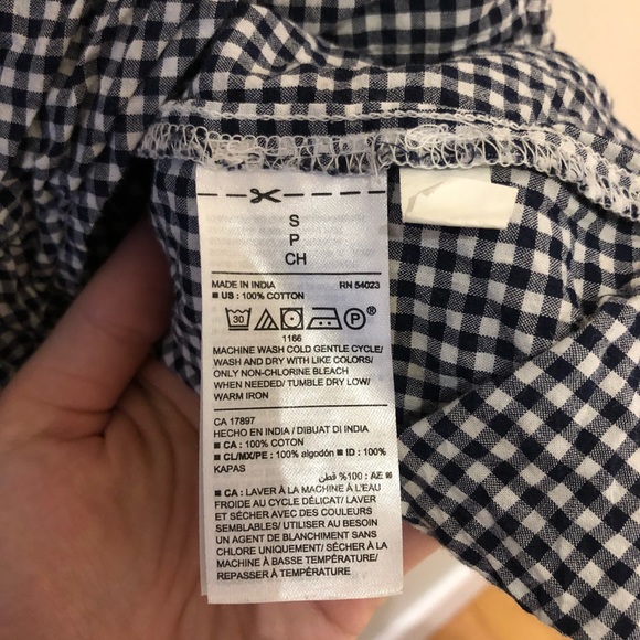 🌿2/$15🌿Gingham ruffle sleeveless blouse - Picture 5 of 5